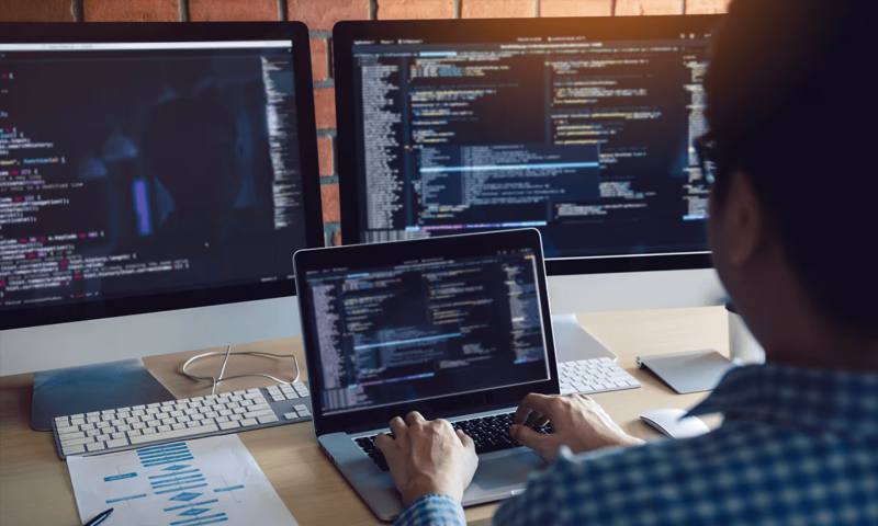 数据科学选型：R与Python如何赋能洛宁县网站建设？